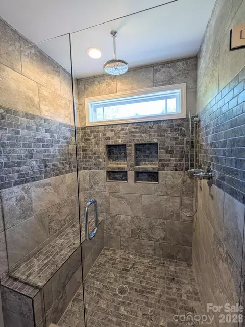 Bath - 114 Brookstone Dr, Morganton, NC 28655 photo 2 of 2