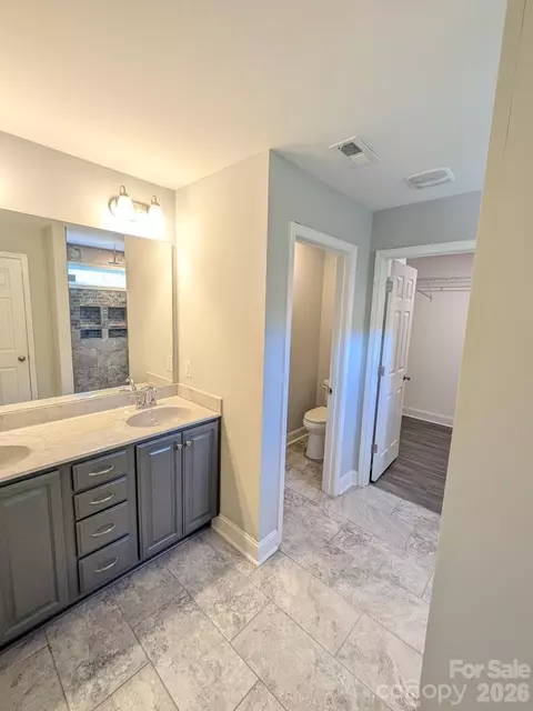 Bath - 114 Brookstone Dr, Morganton, NC 28655 photo 1 of 2