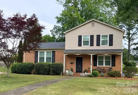 1623 Paddock Cir, Charlotte, NC 28209