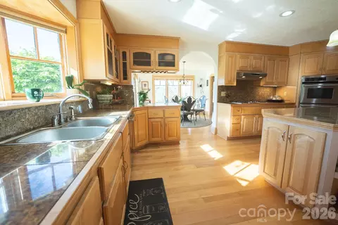 Kitchen - 6985 Junaluska Rd, Boone, NC 28607 photo 2 of 6