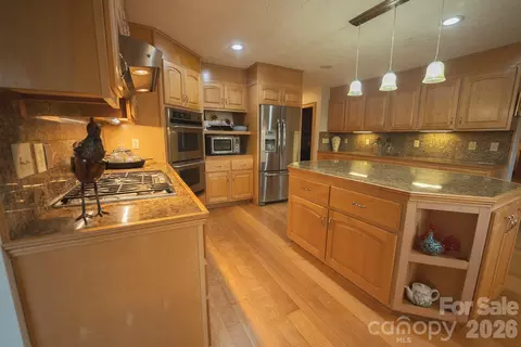 Kitchen - 6985 Junaluska Rd, Boone, NC 28607 photo 3 of 6