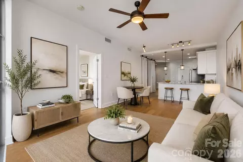 333 W Trade W 2002 St W #2002, Charlotte, NC 28202