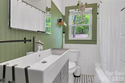 Bath - 470 Cherryfield Loop, Brevard, NC 28712 photo 1 of 1