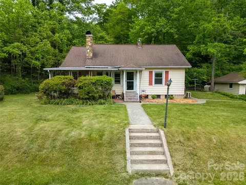 Exterior - 470 Cherryfield Loop, Brevard, NC 28712 photo 3 of 4
