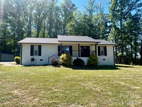 5637 Trotter Country Rd, Archdale, NC 27263