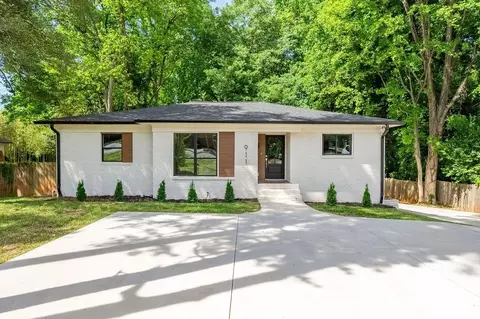 911 E Woodlawn Rd, Charlotte, NC 28209
