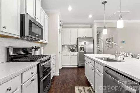 Kitchen - 2012 Hyacinth Ct, Denver, NC 28037 photo 2 of 3