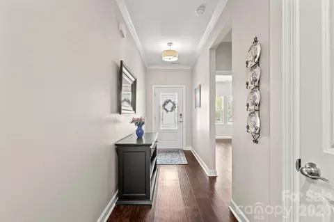 Entry Way - 2012 Hyacinth Ct, Denver, NC 28037 photo 2 of 5