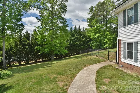 Exterior - 116 Kay Rd, Flat Rock, NC 28731 photo 4 of 7