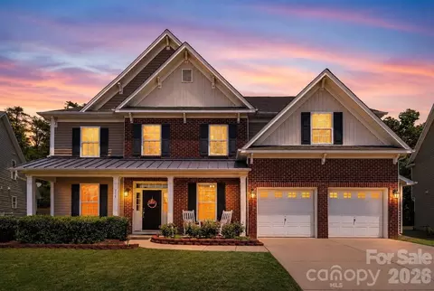 719 Fresia Dr, Tega Cay, SC 29708