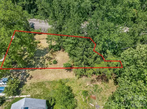 28 Pinecrest Dr, Asheville, NC