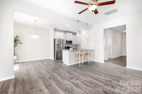Living - 3939 Townes Blvd, Terrell, NC 28682 photo 1 of 2