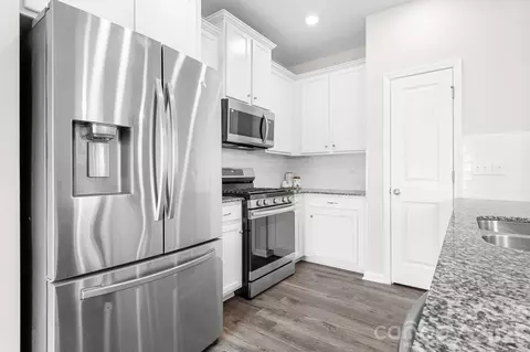 Entry Way - 3939 Townes Blvd, Terrell, NC 28682 photo 1 of 4