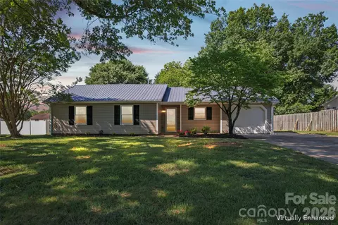 4711 Misty Hill Ln, Gastonia, NC 28056