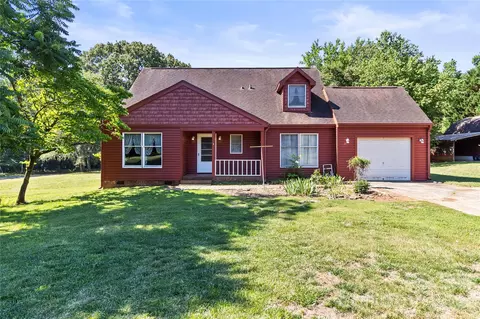 7101 Rock Island Rd, Charlotte, NC 28278
