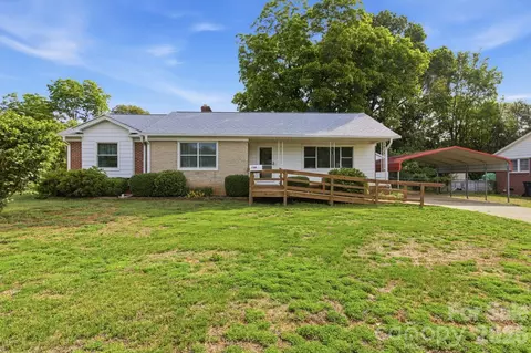 748 Emorywood Ave, Rock Hill, SC 29730