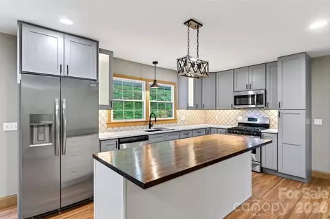3781 S 226 Hwy, Bakersville, NC 28705
