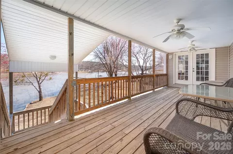 2504 Cottage Ln, Liberty Hill, SC 29074