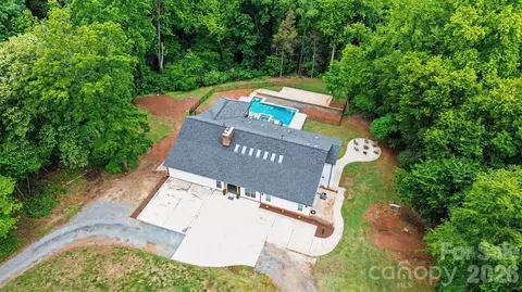 6201 Cory Bret Ln, Charlotte, NC 28278