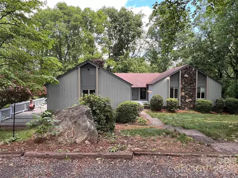 1426 Alf Hoover Rd, Vale, NC 28168