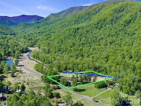 326 Ewart Wilson Rd, Burnsville, NC 28714