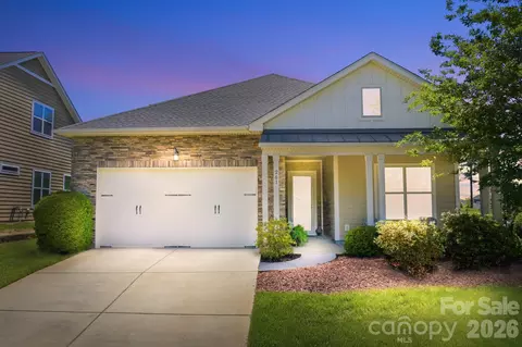 261 Stone Mountain Way, Denver, NC 28037