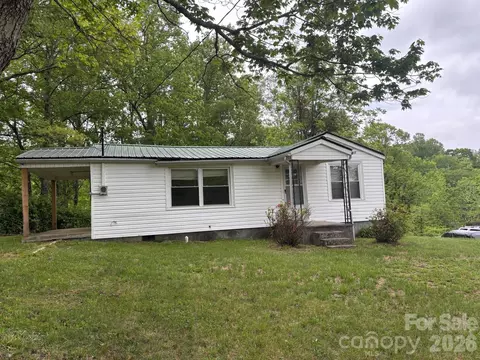 Exterior - 162 Phillips Ln, Spruce Pine, NC 28777 photo 3 of 5