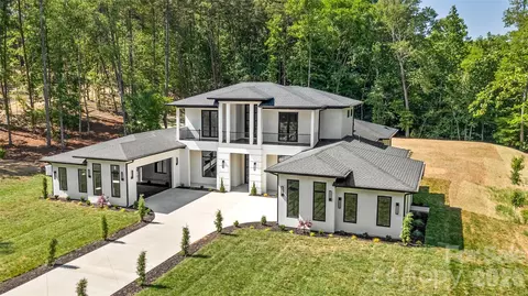 11220 Aubrey Elena Ct, Davidson, NC 28036