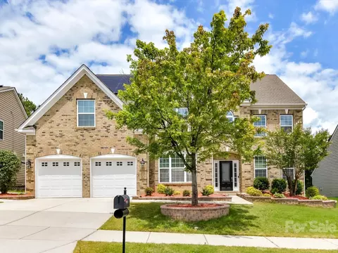 9154 Perseverance Dr, Harrisburg, NC 28075