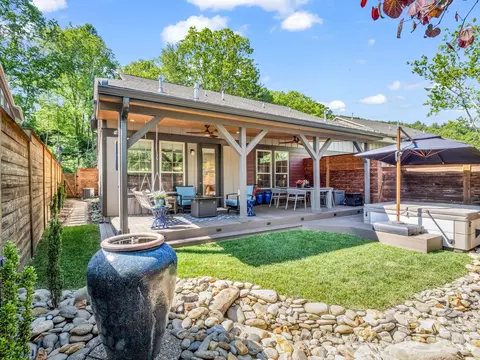 564 Sweet Birch Park Ln, Black Mountain, NC 28711