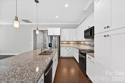 Kitchen - 249 Stone Mountain Way, Denver, NC 28037 photo 3 of 3