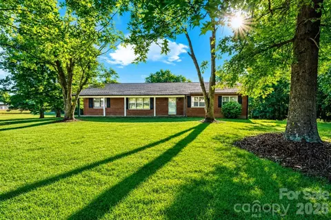 1631 Lynn Mountain Rd, Vale, NC 28168