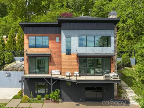 127 N Griffing Blvd, Asheville, NC 28804