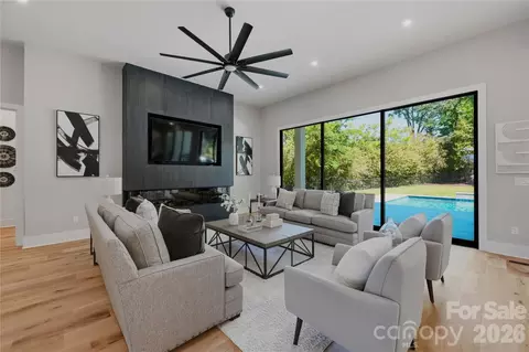 Living - 20200 Rainbow Cir, Cornelius, NC 28031 photo 2 of 4