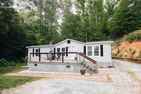 9 Bent Twig Dr, Old Fort, NC 28762