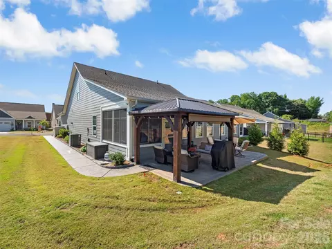 2070 Bonds Ln, Fort Mill, SC 29715