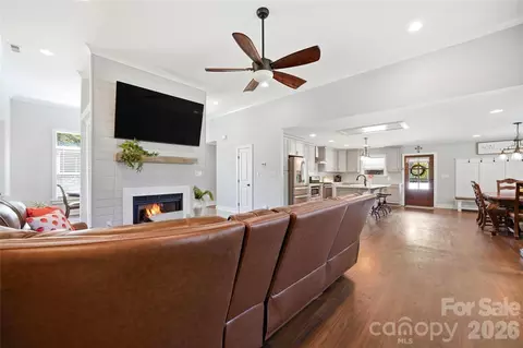 Entry Way - 5701 Cedar Hill Dr, Monroe, NC 28110 photo 1 of 2