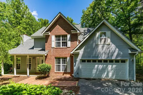 757 Zelda Ct, Hendersonville, NC 28792