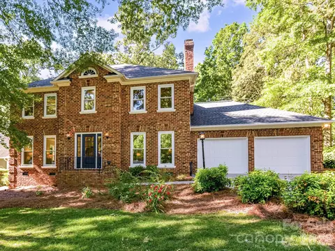 9912 Hanover Hollow Dr, Charlotte, NC 28210