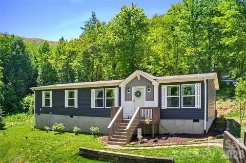 1205 Saunook Rd, Waynesville, NC 28786