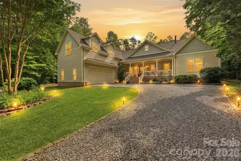 436 Cornerstone Dr, Taylorsville, NC 28681