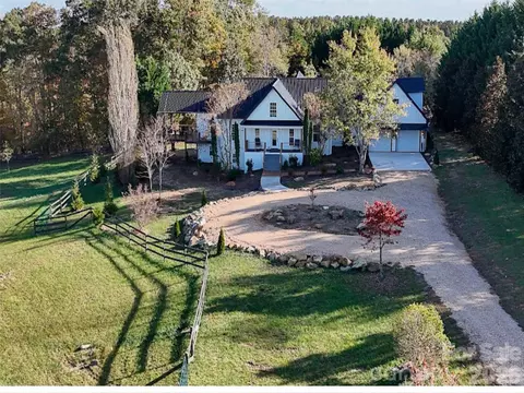 4647 Big Level Rd, Mill Spring, NC 28756