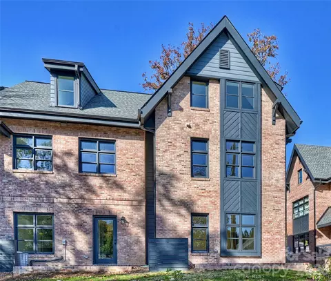 2027 Thurmond Pl, Charlotte, NC 28205