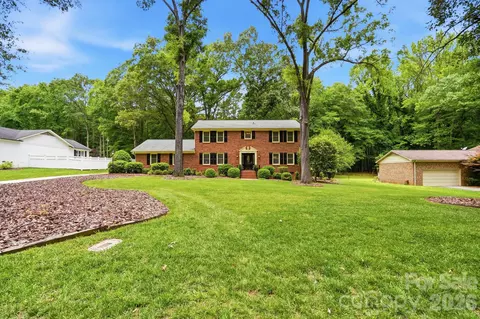 405 Hillcrest Dr, Harrisburg, NC 28075
