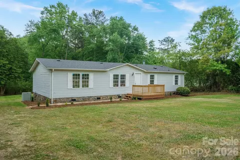2780 Orangewood Ln, Newton, NC 28658