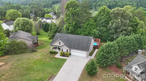 3933 Rocky Brook Pl, Lenoir, NC 28645