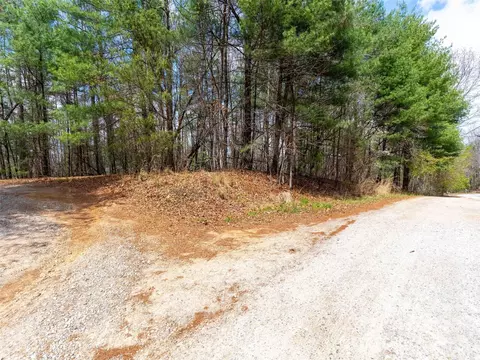 00 E Hilltop 13b Dr #13B, Saluda, NC 28773 photo 4