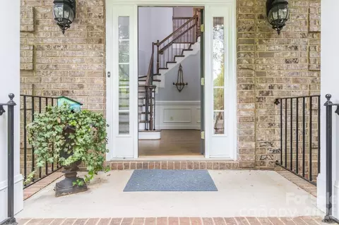 4415 Everclear Ct, Charlotte, NC 28216