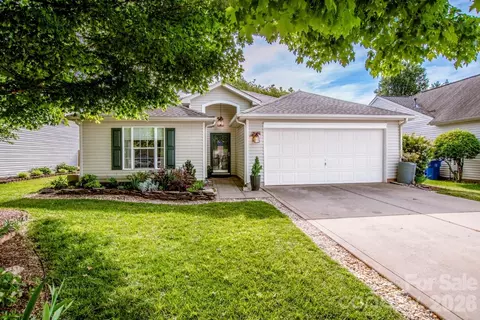 122 Creston Ct, Mooresville, NC 28115