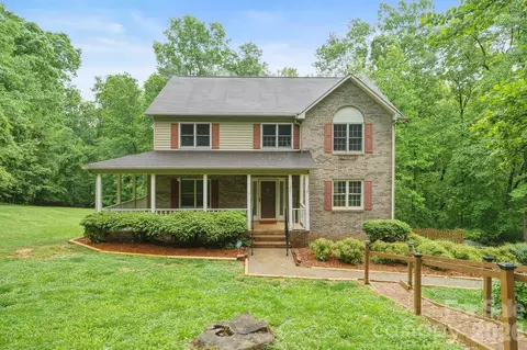 1227 Shirebourn, Hickory, NC 28602